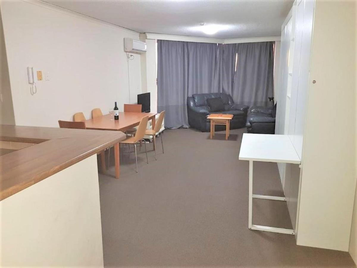 Accommodation Sydney - Kent Street Sydney Cbd Top Floor 2 Bedroom Apartment With Balcony エクステリア 写真